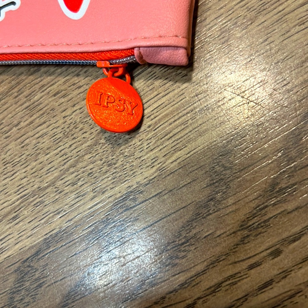 2/$10 Ipsy Makeup Bag - June 2021 - Picture 3 of 4